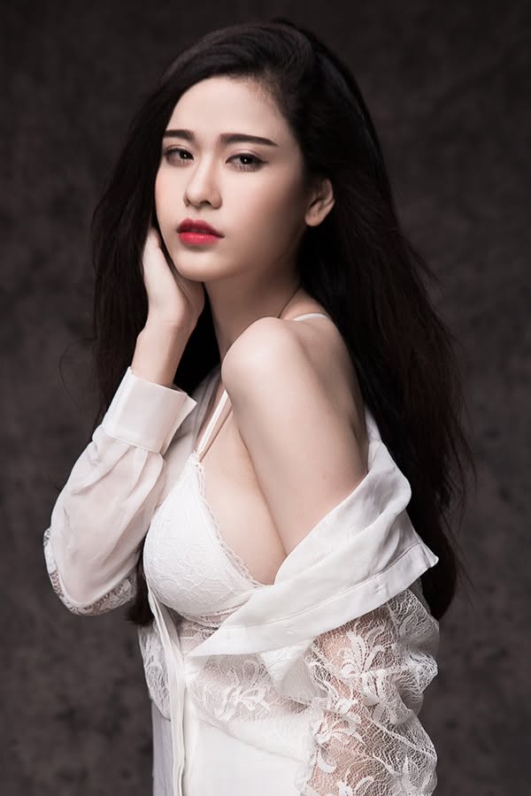 Ảnh Gái Hàng Đẹp Sức Hút Không Ngờ Của Những Gương Mặt Trên Mạng Xã Hội