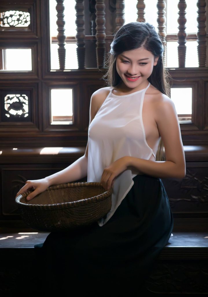 Vẻ Đáng Yêu Thầm Kín Khám Phá Thế Giới Hinh Gai Cute Đầy Mysterious