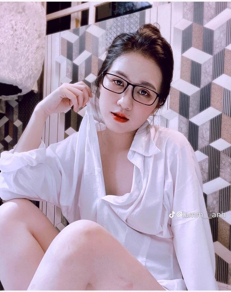 Xinh Gái Xinh – Hiểm Họa Của Mạng Xã Hội Và Pháp Luật Việt Nam