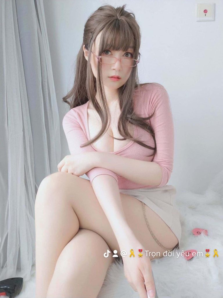 Vẻ Đẹp Ẩn Giấu Khám Phá Nghệ Thuật Nhiếp Ảnh Hình Chúc Mừng Sinh Nhật Gái Xinh Đầy Cảm Xúc Và Bí Ẩn